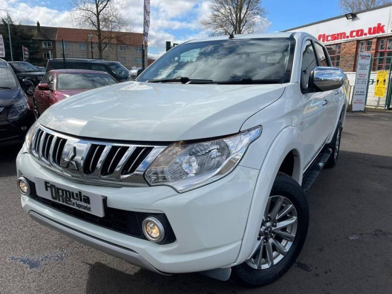 2017 Mitsubishi L200 2.4 DI-D 4WD TITAN DCB 178 BHP Pickup Diesel Manual