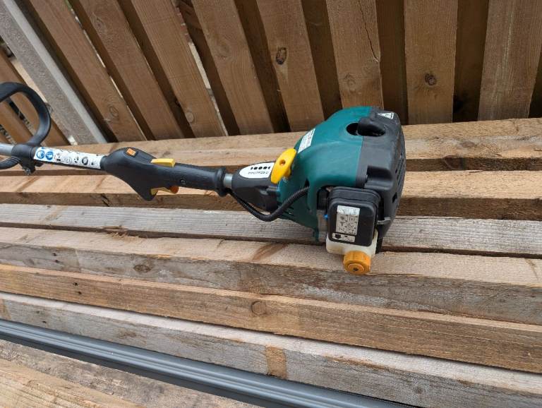 Petrol Strimmer / Brush Cutter – Good Condition