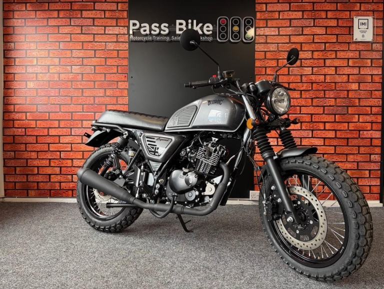 Bluroc Legend 125cc Scrambler Motorcycle Mutt Bullit 125 - Bargain!