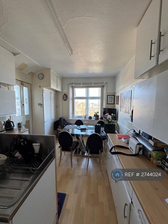 1 bedroom in Sussex Square, Brighton, BN2 (#2744024)