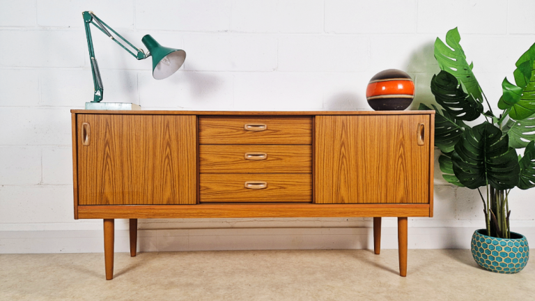 Schreiber Vintage Mid Century Medium Teak Retro Danish Design Compact Sideboard PG082