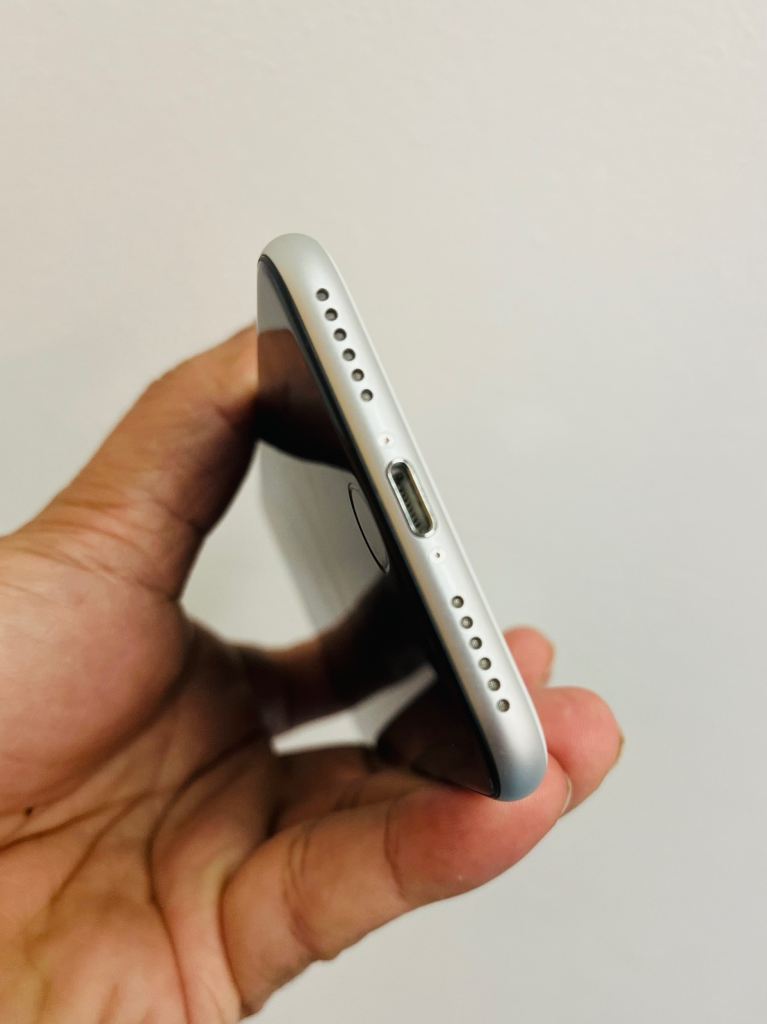 iPhone SE (2nd Generation) White 128GB Unlocked . Excellent condition.