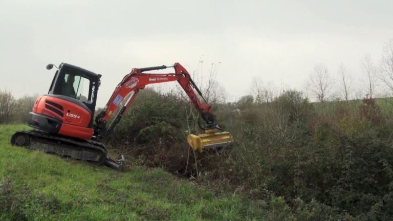 Digger and mulcher flail hedge cutting 