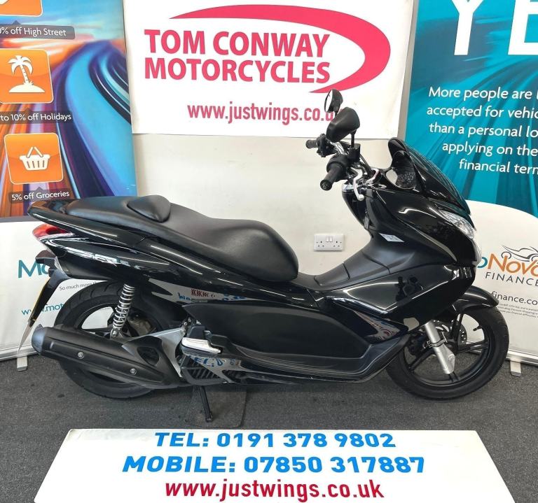 Honda PCX125, WW125 EX2-A, 2011(61), 1 OWNER, ONLY 257 GENUINE MILES, £2495