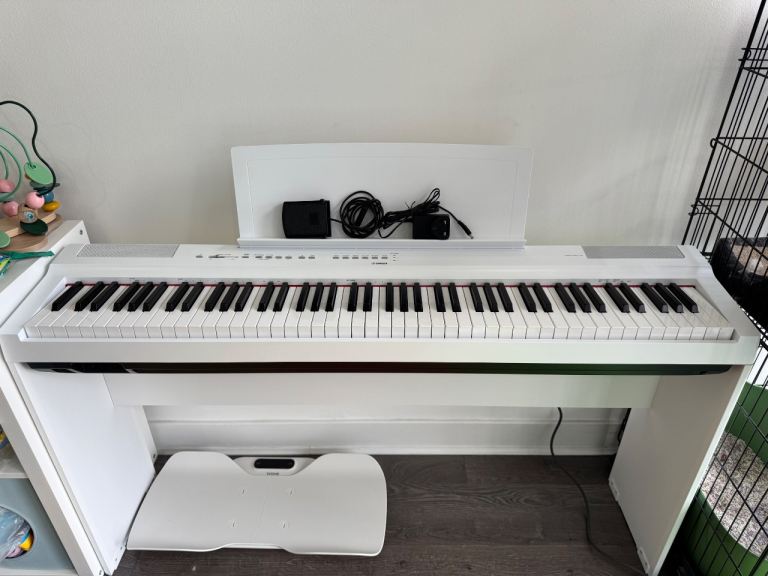Yamaha P125 Digital Piano White + Stand + Pedal Excellent Condition