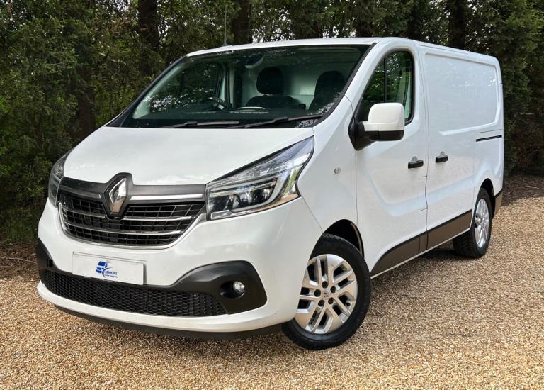 70(20) RENAULT TRAFIC Sport Nav SL28 L1 SWB 2.0dCi Euro 6 (120PS) 1 Owner 98K