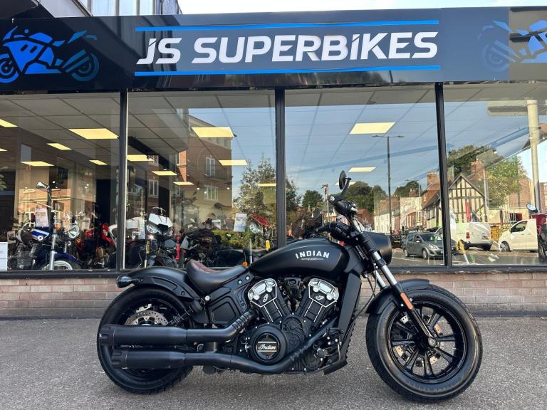 INDIAN SCOUT BOBBER 1133cc 2021 - JUST 2626 MILES. AFTERMARKET SLIP ON EXHAUSTS