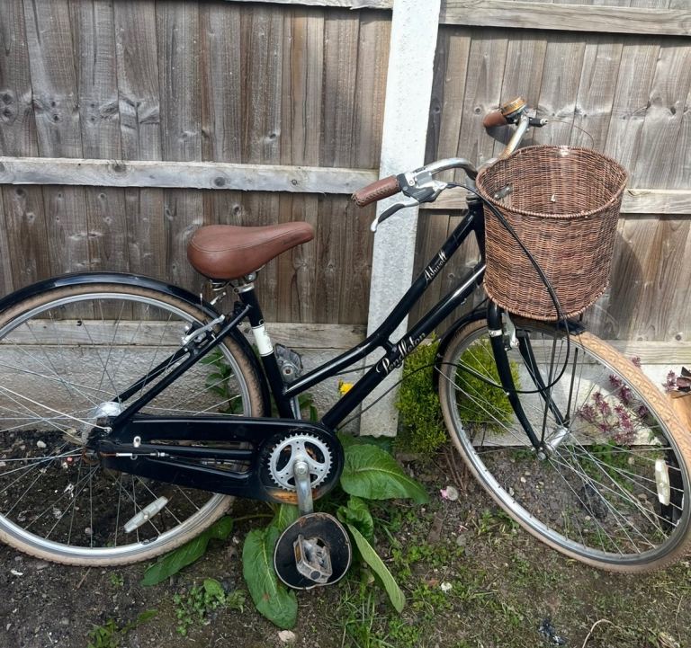 DAWES Cambridge bike with basket
