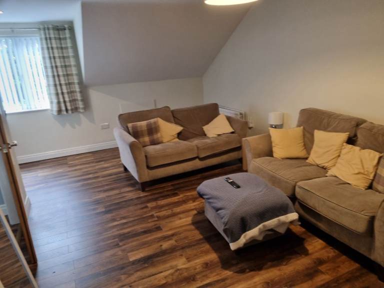 A Nice 2 Bedroom Apartment off Lisburn road