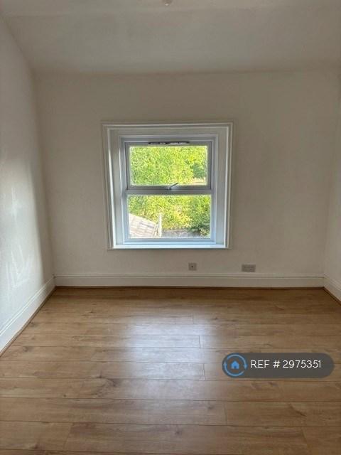 1 bedroom flat in Richmond Road, Taunton, TA1 (1 bed) (#2975351)