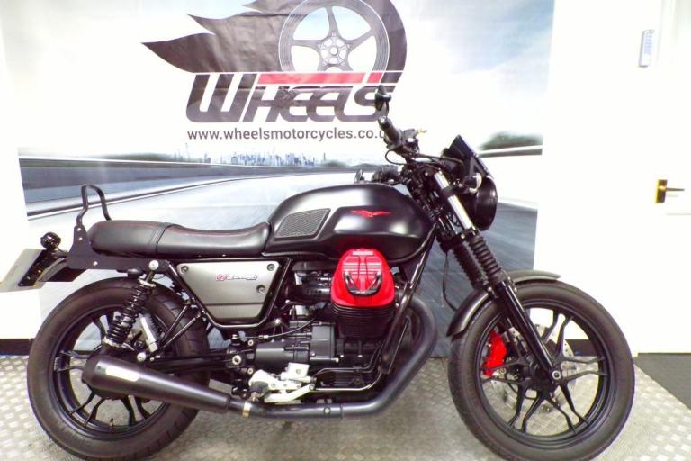 2018 MOTO GUZZI V7 111 CARBON