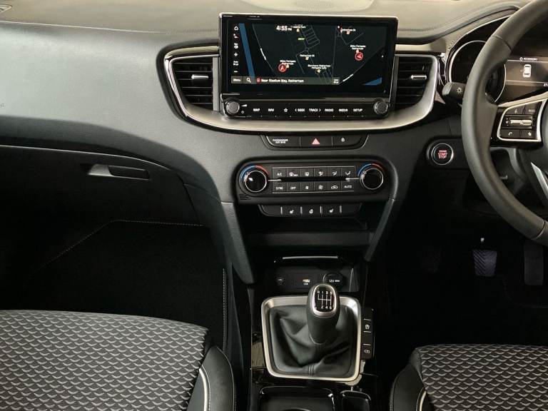 2025 Kia Ceed 1.5T GDi ISG 138 3 5dr Hatchback PETROL Manual