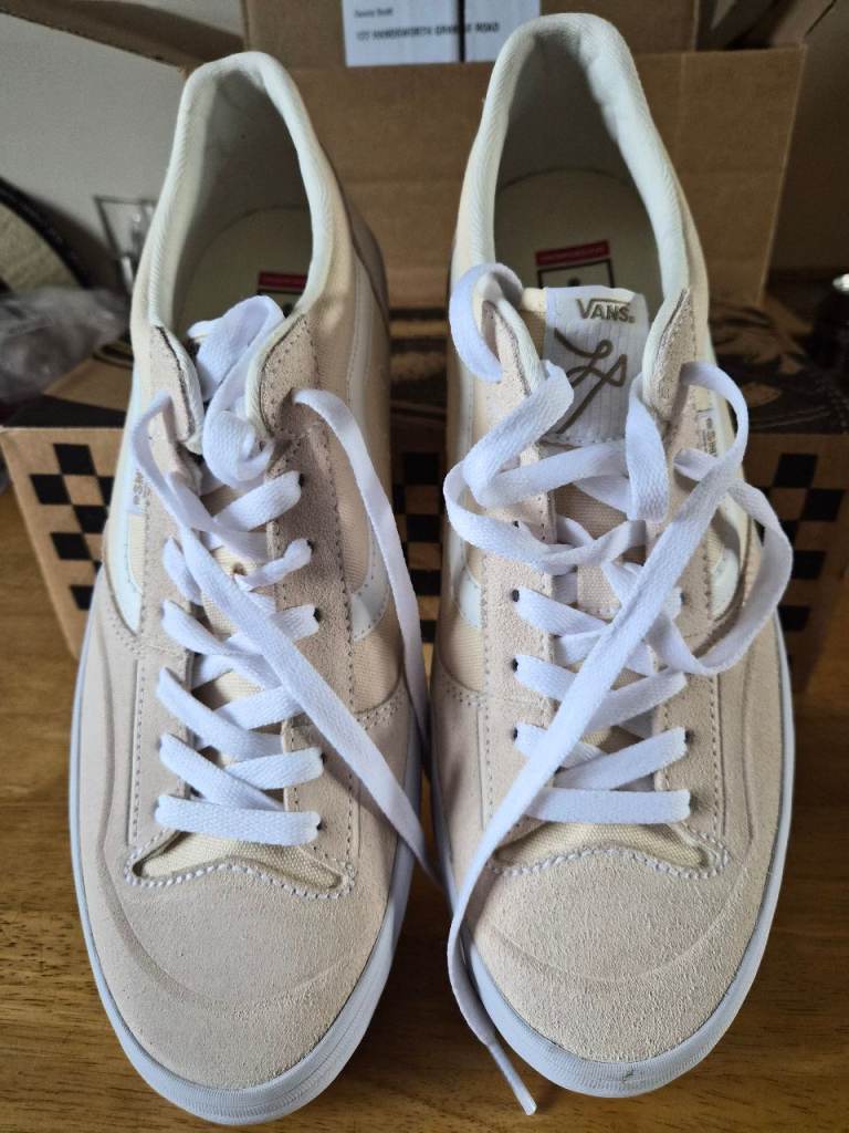 Vans Mens/ Women's skate shoe