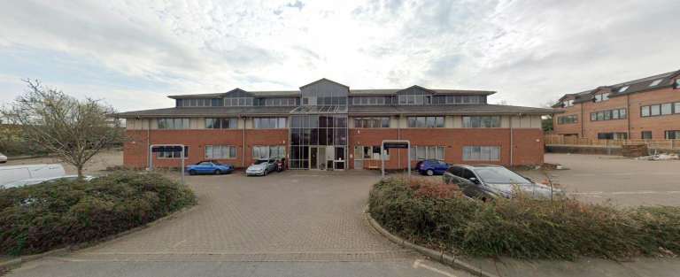 1 bedroom Apartment to Rent in Leatherhead