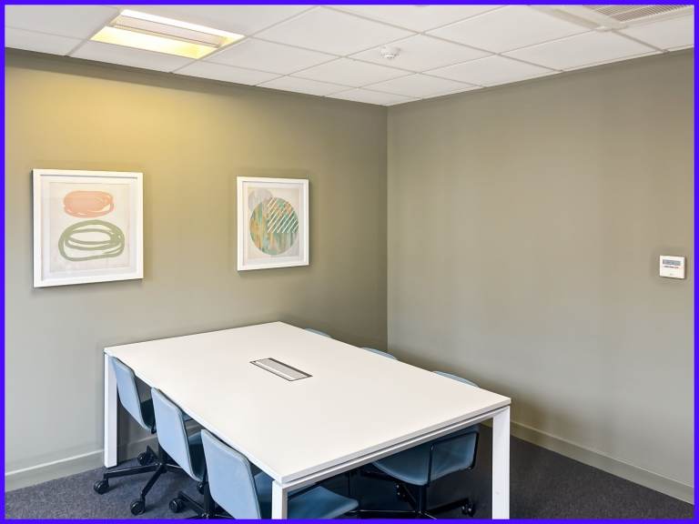 Winchester - SO23 8BB, Open plan office space for 10 people in Regus Winchester, Crown Walk