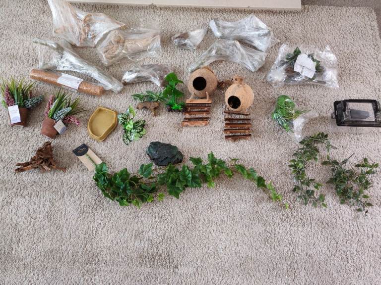 Reptile accessory bundle for sale