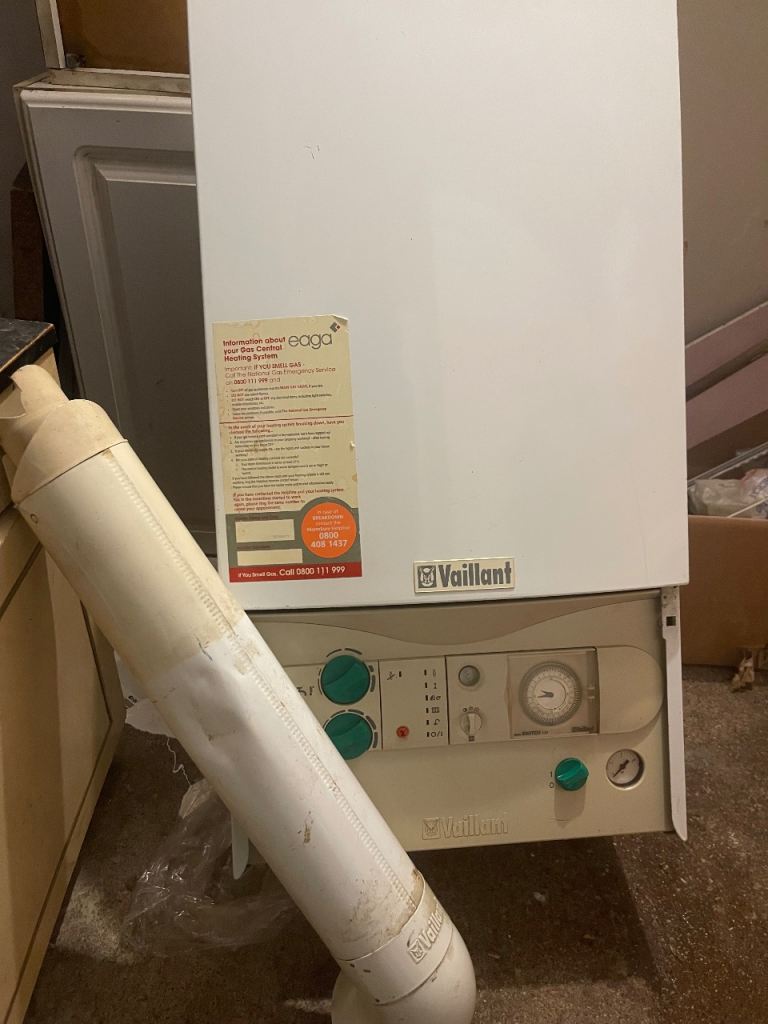 Vaillant turboMAX Pro 28E Combi Boiler