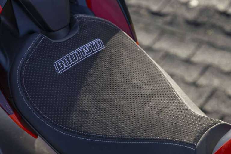  Ducati PANIGALE V4 BAUTISTA WORLD CHAMPIONSHIP REPLICA 11 Manual