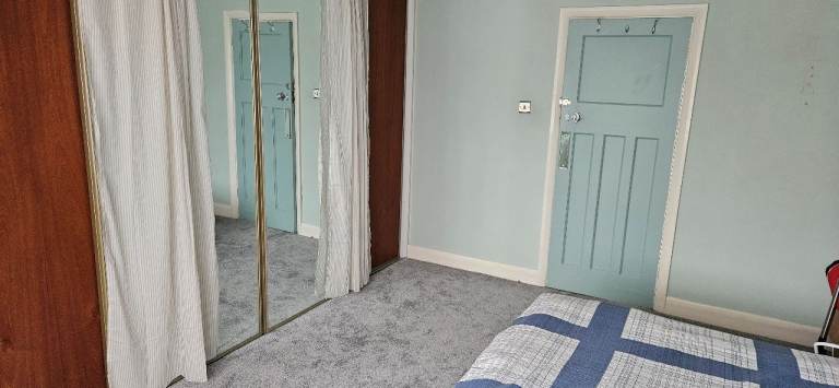 DOUBLE ROOM TO RENT