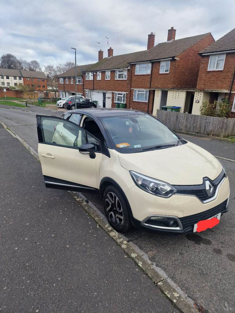 Renault, CAPTUR, Hatchback, 2016, Manual, 898 (cc), 5 doors