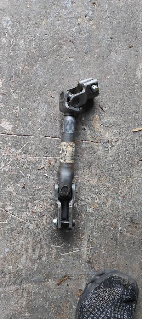 Vauxhall Corsa C 2004 Electric Steering Column UJ Universal Joint 