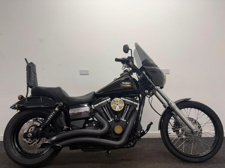 HARLEY DAVIDSON WIDE GLIDE FXDWG ** VANCE AND HINES EXHAUST - WARRANTY **