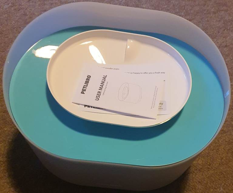 Large Pet Water Fountain (for dogs and cats!)