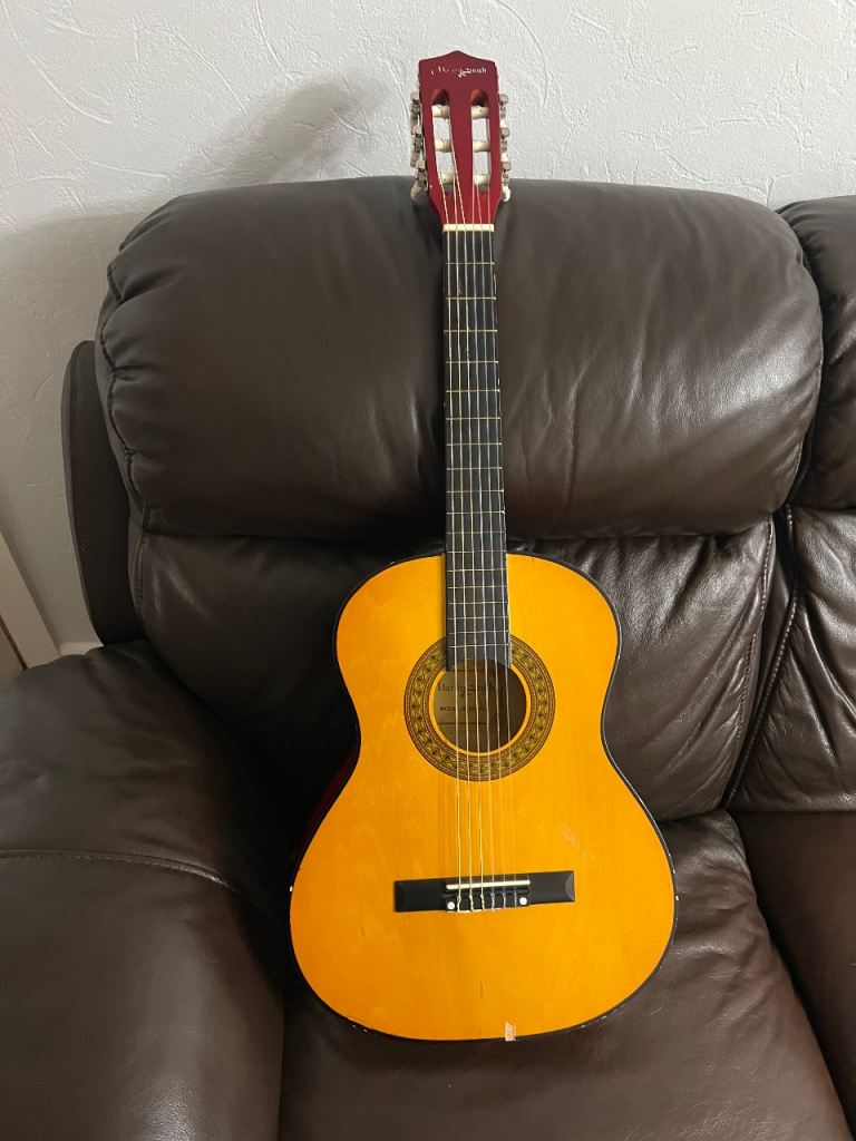 Kids 3-4 Acoustic Guitar – Real Wood Good Condition
