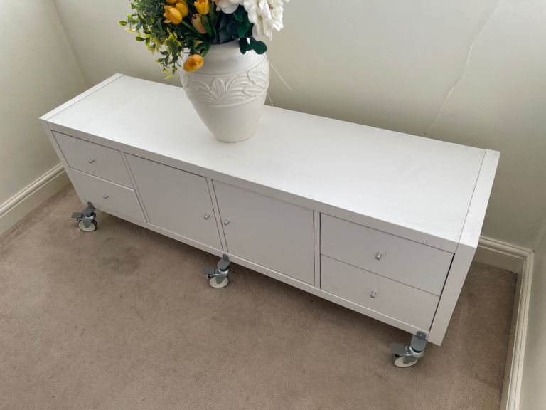 Low TV bench