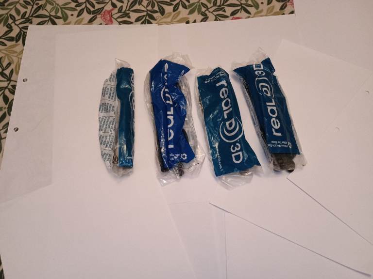   [DELIVERY OR COLLECTION AVAILABLE] 4 RealD 3D Cinema Glasses Unopened 