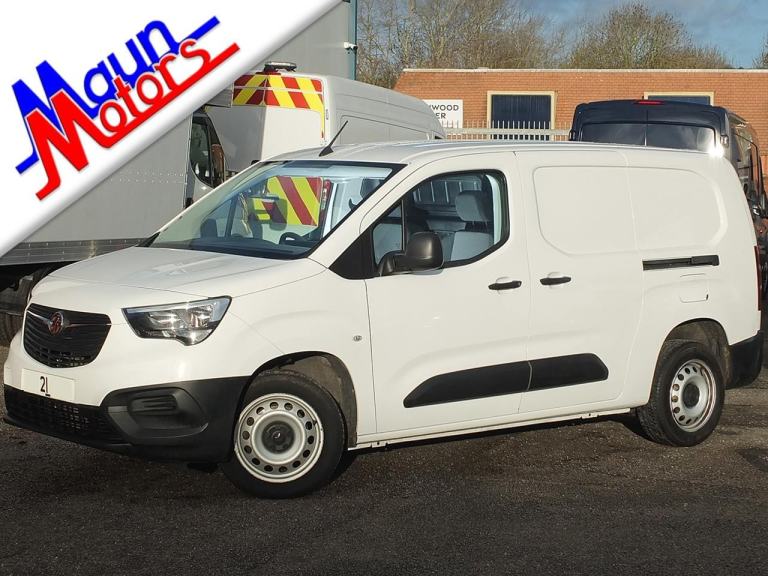 2021 Vauxhall Combo Cargo 2300 Dynamic L2 100PS Turbo D with AIR CON, Small Van