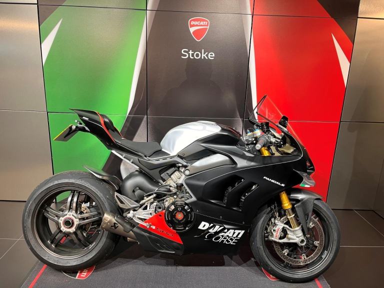 DUCATI PANIGALE V4 SP 2 BIG BUILD SPEC LOW MILES READY TO GO
