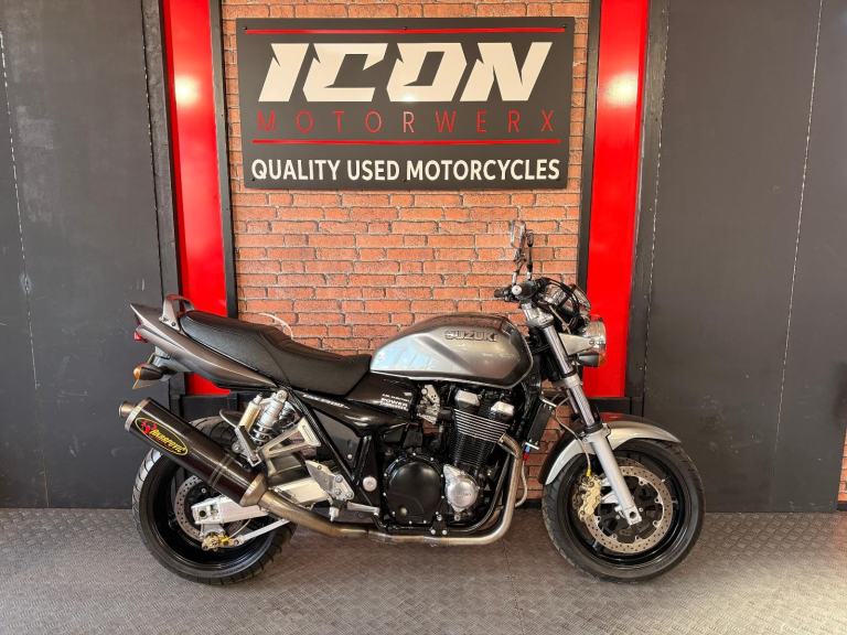 2001 SUZUKI GSX1400 VERY LOW MILES RARE COLOUR