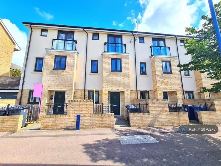 4 bedroom house in Ring Fort Road, Cambridge, CB4 (4 bed) (#2876273)