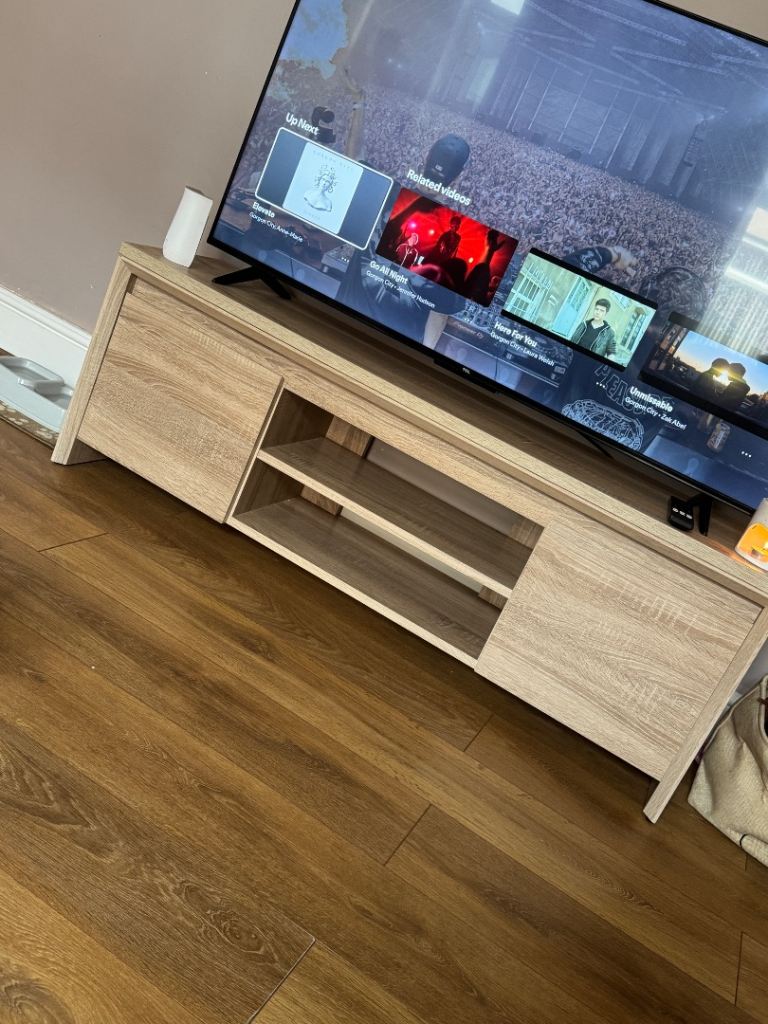 Oak tv unit 