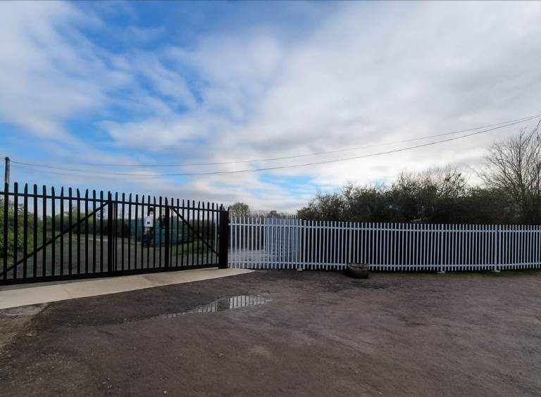 Secure Open Storage Land, Hardstanding Yards & Storage Containers To Let – Upminster, Essex