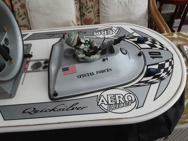 Model hovercraft -  Aero Racer