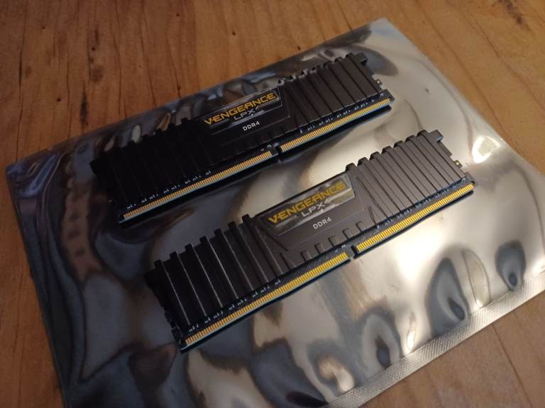 Corsair Vengence 16gb DDR4 RAM
