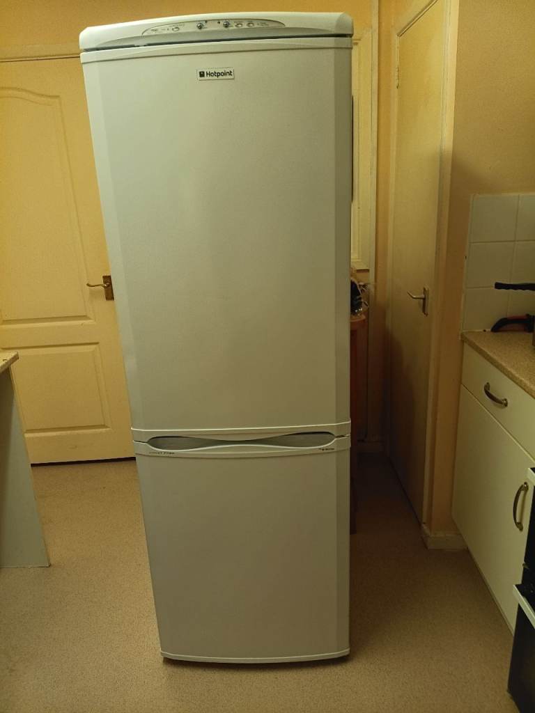 Hotpoint Fridge Freezer - White, Good Condition