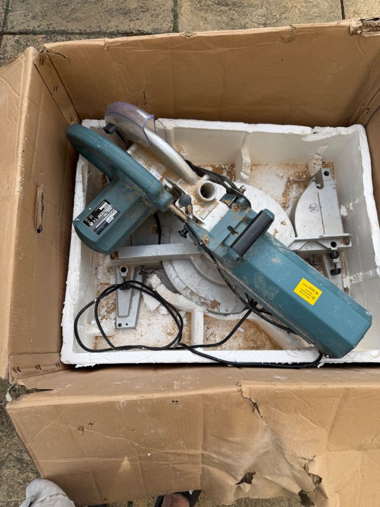 Erbauer ERB255GS 10” sliding mitre saw