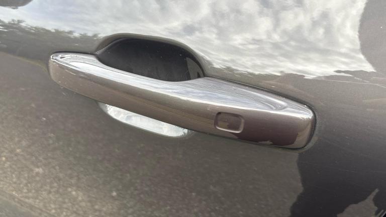 2024 Volvo XC60 Recharge Ultimate, T8 AWD Plug-in hybrid, Electric/Petrol, Bright ESTATE Petrol/E...