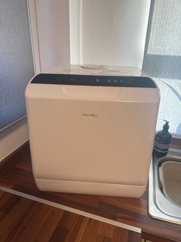 Counter top dishwasher