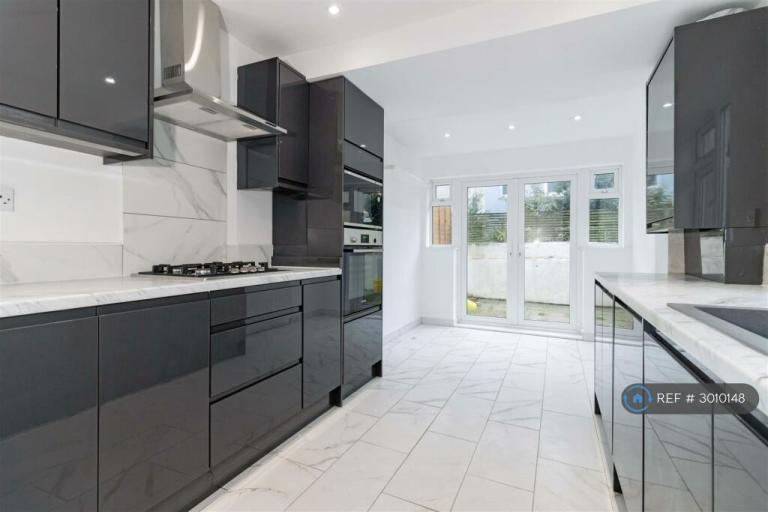 4 bedroom house in Mortimer Road, Hove, BN3 (4 bed) (#3010148)