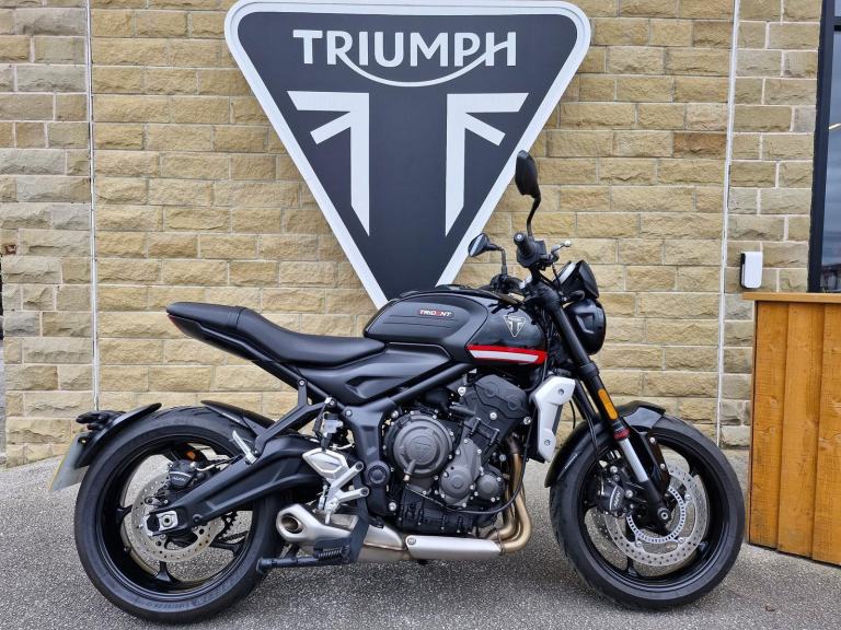 2024 Triumph Trident 660 - 1 Owner Low mileage Heated grips Screen