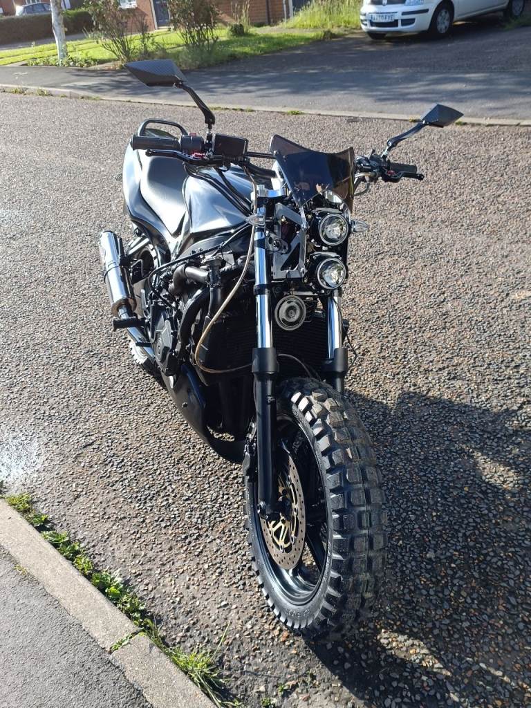 Honda CBR 600 streetfighter flat tracker 