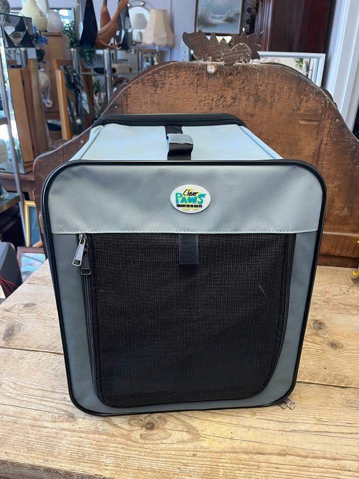 Clever Paws Small Soft Collapsible Carry Case