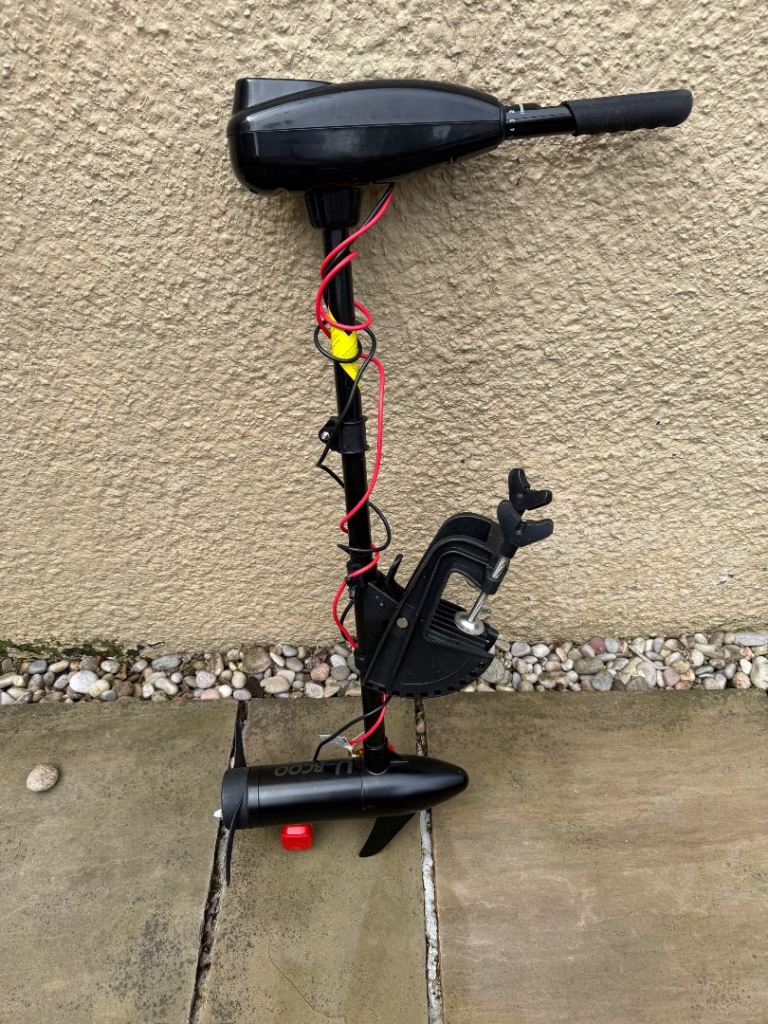 Electric outboard motor 