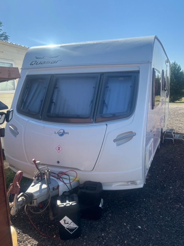 Lunar Quasar caravan 5 berth