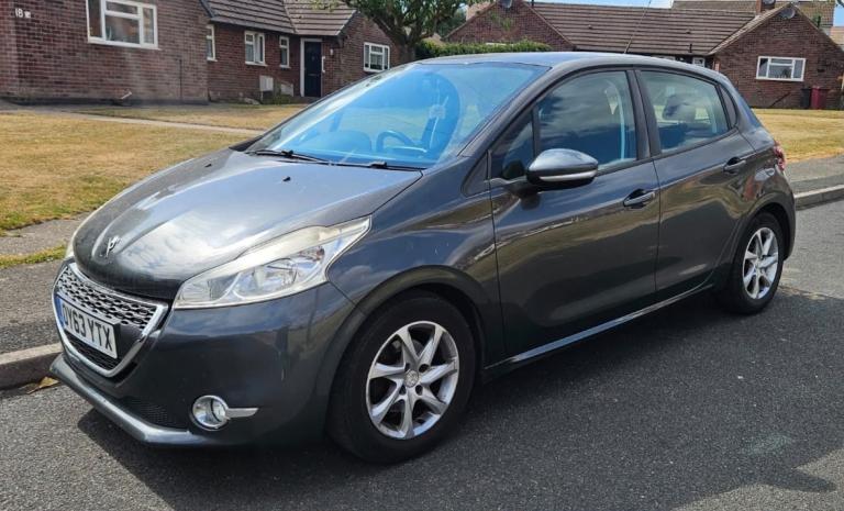 Peugeot, 208, Hatchback, 2013, Manual, 1398 (cc), 5 doors