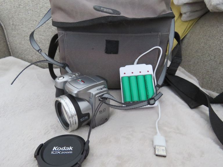 Kodac Digital Camera Bundle with Charger